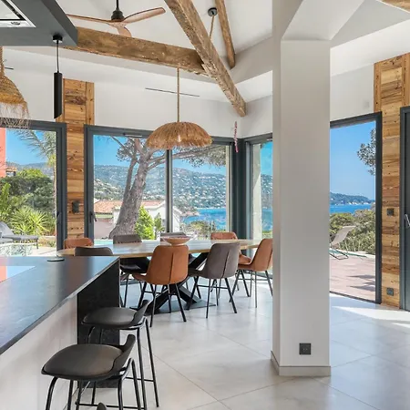 Climatisee Au Lavandou Avec Vue Avec Piscine Chauffee *