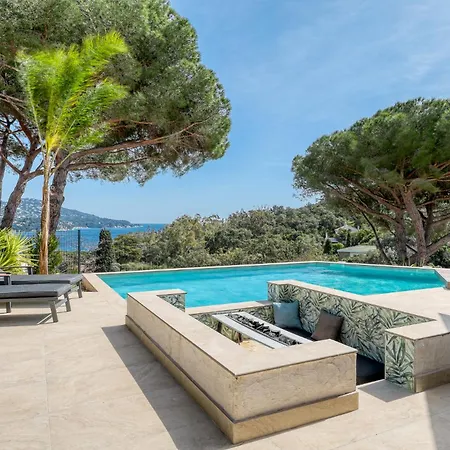 Climatisee Au Lavandou Avec Vue Avec Piscine Chauffee *