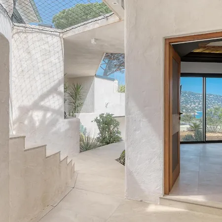 Climatisee Au Lavandou Avec Vue Avec Piscine Chauffee * Le Lavandou