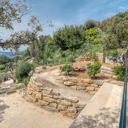 Climatisee Au Lavandou Avec Vue Avec Piscine Chauffee Villa