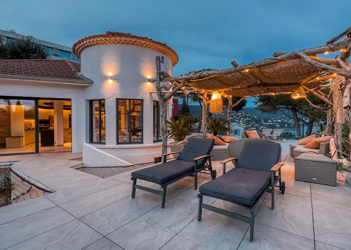 Villa Climatisee Au Lavandou Avec Vue Avec Piscine Chauffee *