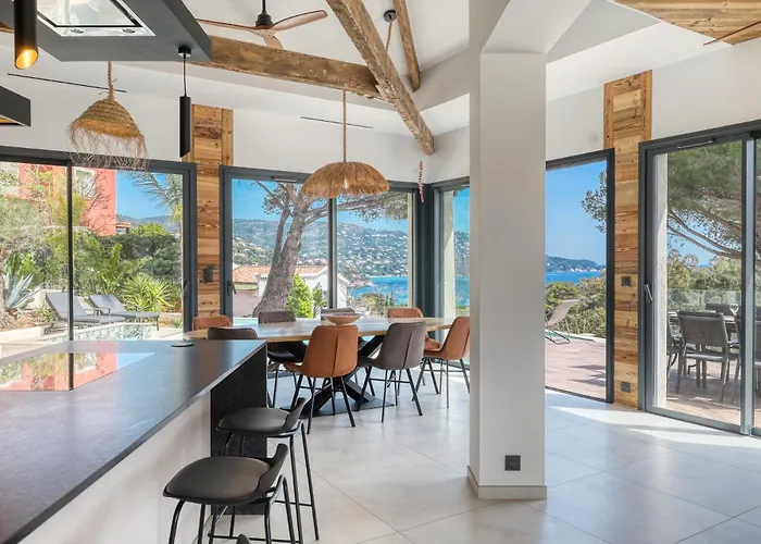 Climatisee Au Lavandou Avec Vue Avec Piscine Chauffee *